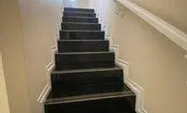 Town House Rumah Baru design modern mewah dipinggir jalan 2 mbl condet