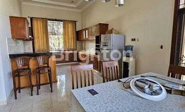 Rumah cantik furnish tengah kota di pupuk