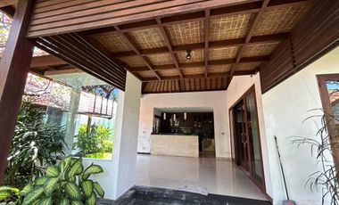 FOR SALE VIILLA GREAT LOCATION IN THE HEART OF SANUR AREA