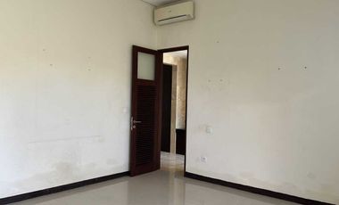 FOR SALE VIILLA GREAT LOCATION IN THE HEART OF SANUR AREA