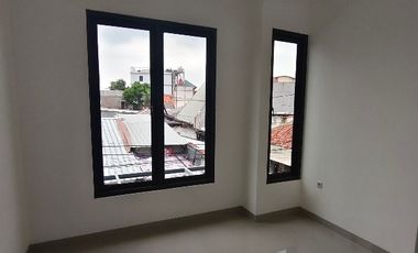 Di jual rumah murah di pisangan matraman  jakarta Timur