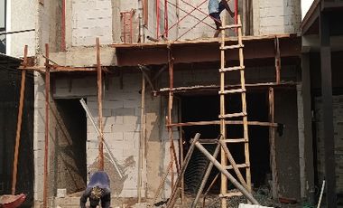 CLUSTER TERNYAMAN RUMAH MEWAH 2 LANTAI ROW JALAN BESAR ADA TAMAN