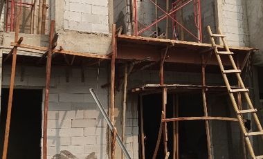 CLUSTER TERNYAMAN RUMAH MEWAH 2 LANTAI ROW JALAN BESAR ADA TAMAN