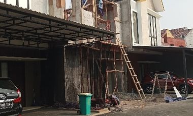CLUSTER TERNYAMAN RUMAH MEWAH 2 LANTAI ROW JALAN BESAR ADA TAMAN