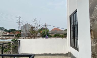 RUMAH MEWAH FASILITAS LENGKAP DEKAT LRT &TOL BEBAS BANJIR
