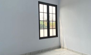 RUMAH MEWAH FASILITAS LENGKAP DEKAT LRT &TOL BEBAS BANJIR