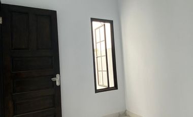 RUMAH MEWAH FASILITAS LENGKAP DEKAT LRT &TOL BEBAS BANJIR