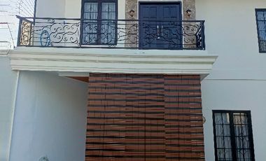 RUMAH MEWAH FASILITAS LENGKAP DEKAT LRT &TOL BEBAS BANJIR