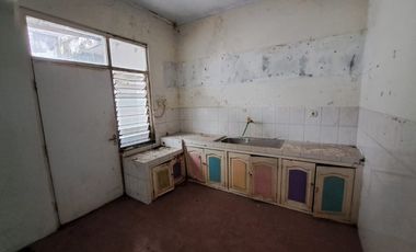 Rumah dengan Luas Tanah 357 Meter Persegi Lokasi dekat jl kaliurang