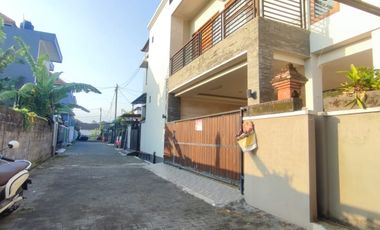 Rumah second luas di padma penatih