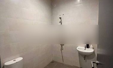 Murah Banget Nih Rumah di Naraya Bsb Lokasi di Boulevard Furnished