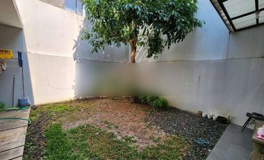 Murah Banget Nih Rumah di Naraya Bsb Lokasi di Boulevard Furnished