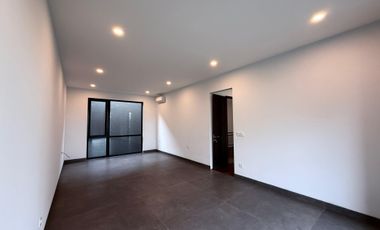 HOEK SUTERA FERONIA PARK ALAM SUTERA ada Private Lift