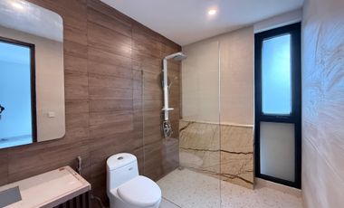 HOEK SUTERA FERONIA PARK ALAM SUTERA ada Private Lift