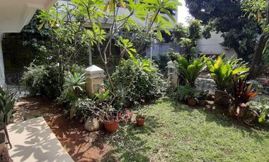 Rumah besar Villa Indah Pajajaran