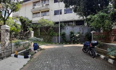 Rumah besar Villa Indah Pajajaran