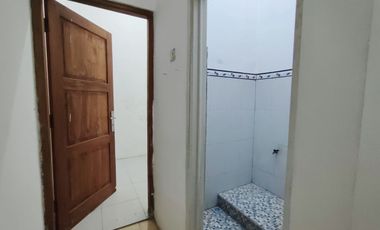 rumah cantik bersih siap huni dekat luwea gentan