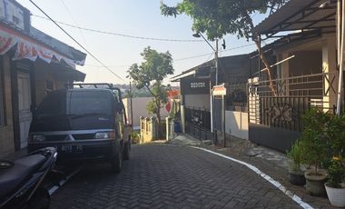 Rumah  Gedongsongo  dkt Bukit Wahid Manyaran Semarang