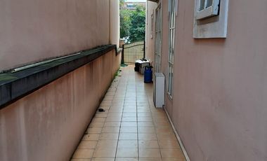 Disewakan rumah di taman beverly golf karawaci