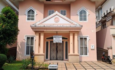 Disewakan rumah di taman beverly golf karawaci