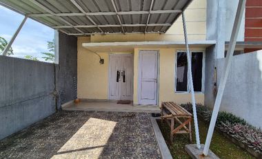 rumah mewah 2 lantai jual d bawah pasaran kamar tidur 4