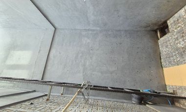 rumah mewah 2 lantai jual d bawah pasaran kamar tidur 4