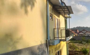 Rumah di jalan Raya Gibug Cigadung Kuningan Jawa Barat