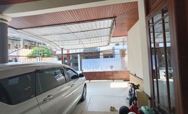 Rumah Etnic Luas 325m² Kokoh Selangkah ke Jl Adi Sumarmo Surakarta