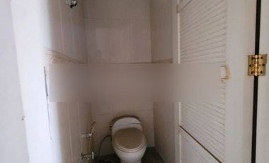 Rumah Murah di Bukit Sari Banyumanik, 2 Lantai SHM Butuh Renovasi