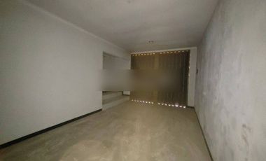 Rumah Murah di Bukit Sari Banyumanik, 2 Lantai SHM Butuh Renovasi