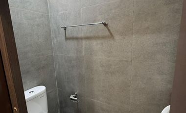 Dijual Rumah 2 Lantai Konsep Modern, Royal Spring Cluster Palm Spring