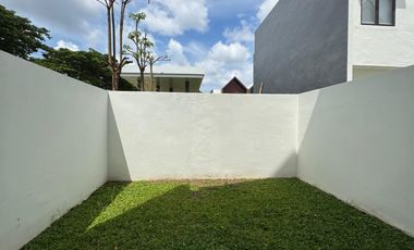 Dijual Rumah 2 Lantai Konsep Modern, Royal Spring Cluster Palm Spring