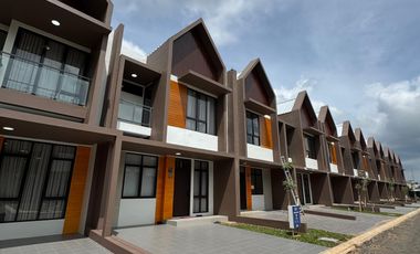 Dijual Rumah 2 Lantai Konsep Modern, Royal Spring Cluster Palm Spring