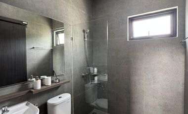 Dijual Rumah 2 Lantai Konsep Modern, Royal Spring Cluster Palm Spring