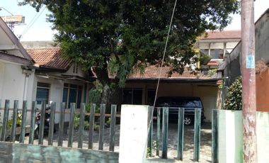 Tanah berikut Bangunan Dijual dekat Jogjatronik Yogya, Lt 715m2