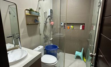 Dijual boleh di sewa juga Rumah komplek bb