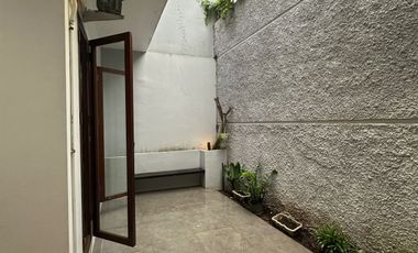 Dijual boleh di sewa juga Rumah komplek bb