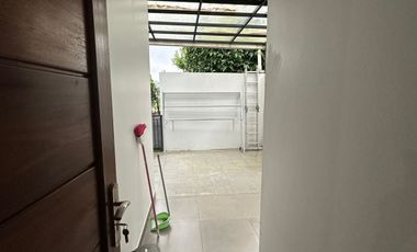 Dijual boleh di sewa juga Rumah komplek bb