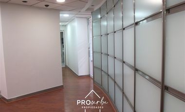 Oficina en Arriendo en Av. Andrés Bello/Av. Vitacura