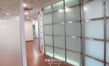 Oficina en Arriendo en Av. Andrés Bello/Av. Vitacura