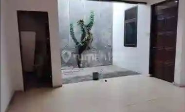 Rumah 1 Lantai Lebar 8 Meter Dekat Jalur LRT