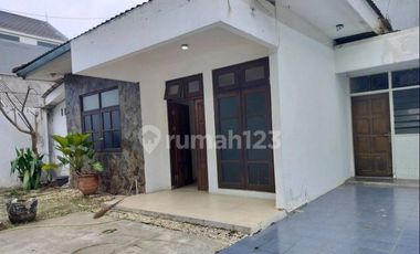 Rumah 1 Lantai Lebar 8 Meter Dekat Jalur LRT