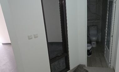 rumah shm di Setiabudi Jakarta Selatan dekat stasiun Manggarai