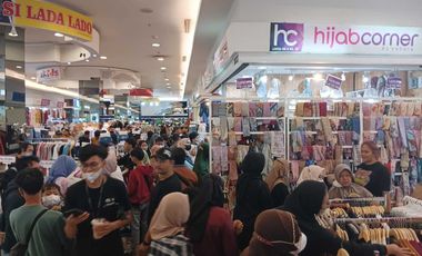 sewa toko tangcity mall kota tangerang emas olahraga sport piala