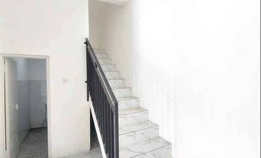 Rumah Bagus Berbalcon LT122m² Luas Murah