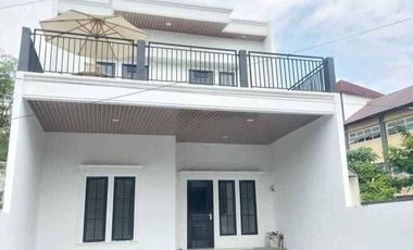 Rumah Bagus Berbalcon LT122m² Luas Murah