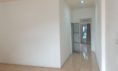 Dijual / disewakan Town house 300/120 di Rajawali Palembang