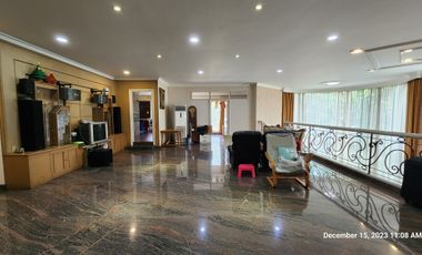 DISEWA RUMAH  DI PHINISI INDAH, HOEK, TAMAN LUAS, JARANG ADA