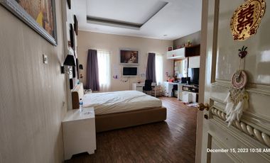 DISEWA RUMAH  DI PHINISI INDAH, HOEK, TAMAN LUAS, JARANG ADA