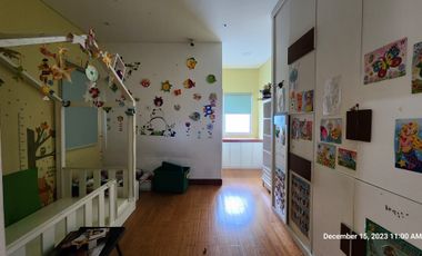 DISEWA RUMAH  DI PHINISI INDAH, HOEK, TAMAN LUAS, JARANG ADA